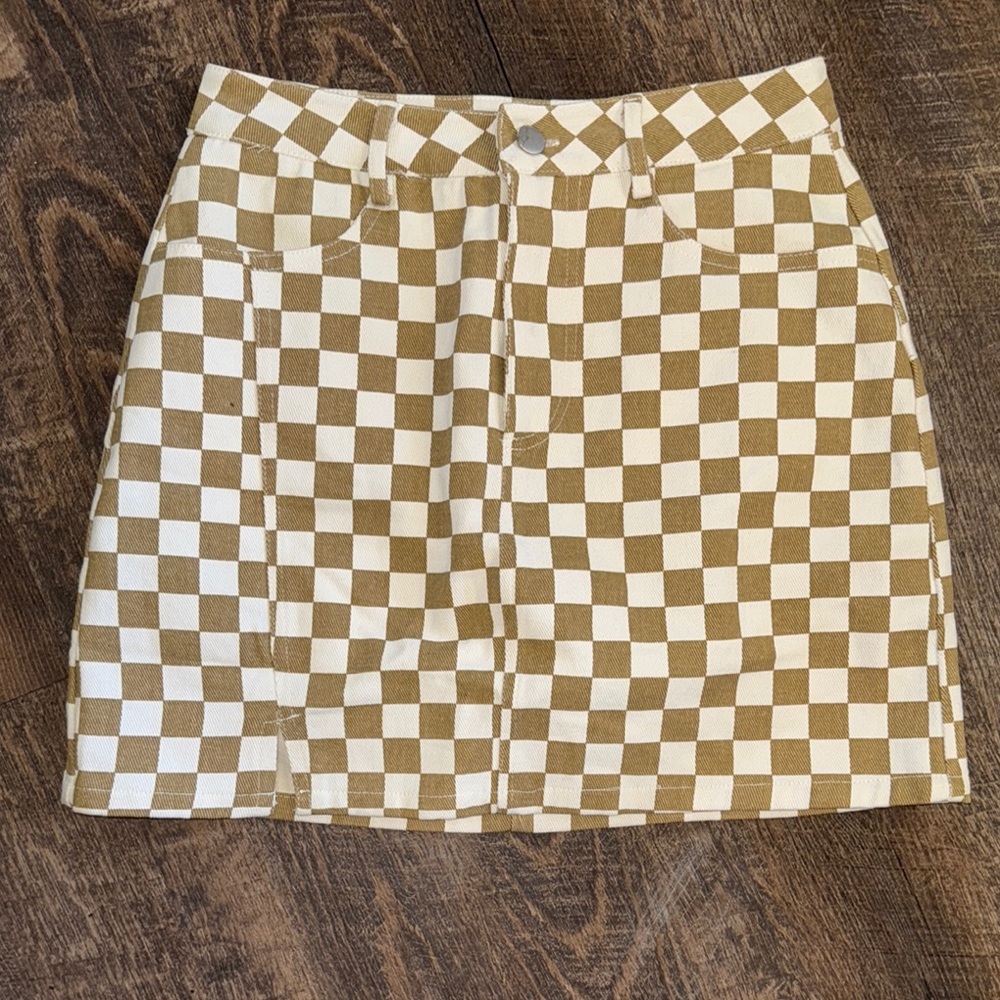 Lauribelles Stylish Tan Checkered Skirt